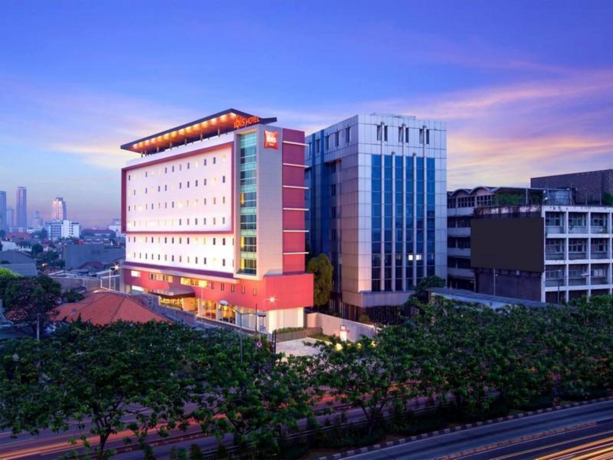 Ibis Jakarta Senen Exteriér fotografie
