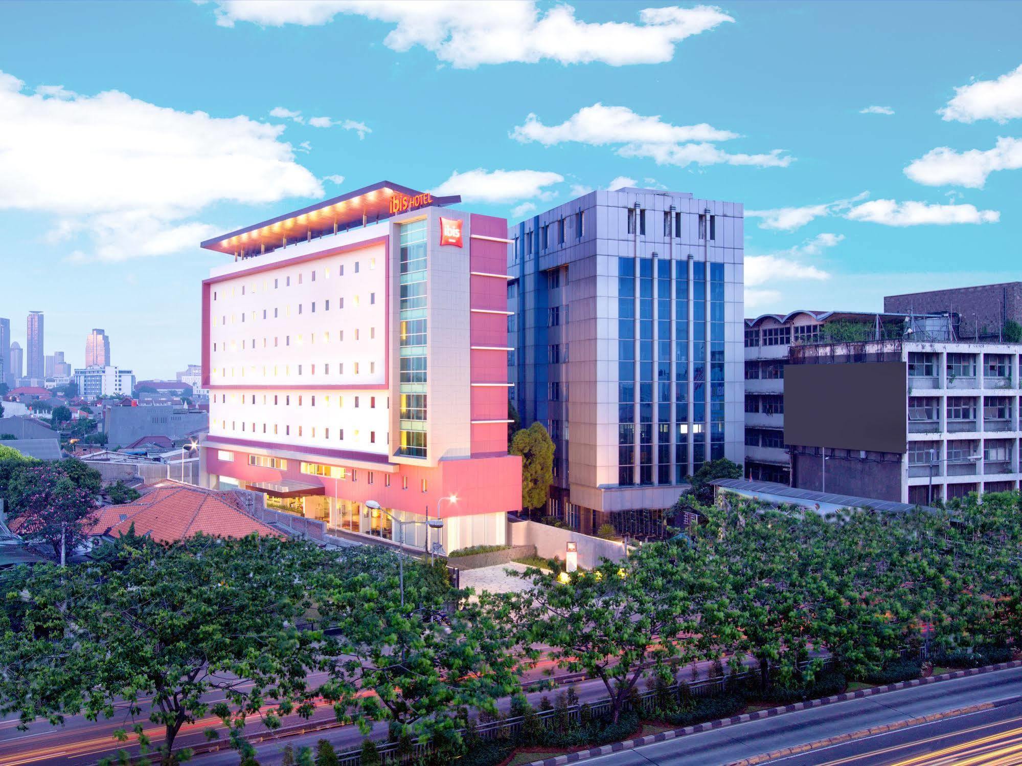 Ibis Jakarta Senen Exteriér fotografie